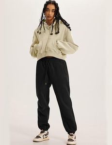 เสื้อสเวตเชิ้ตแขนยาวทรงครอป ดีไซน์ปี 2024 คุณภาพสูง แบบพรีเมียม ทรงโอเวอร์ไซส์ สำหรับผู้หญิง สินค้าขายดี - Product Image 5