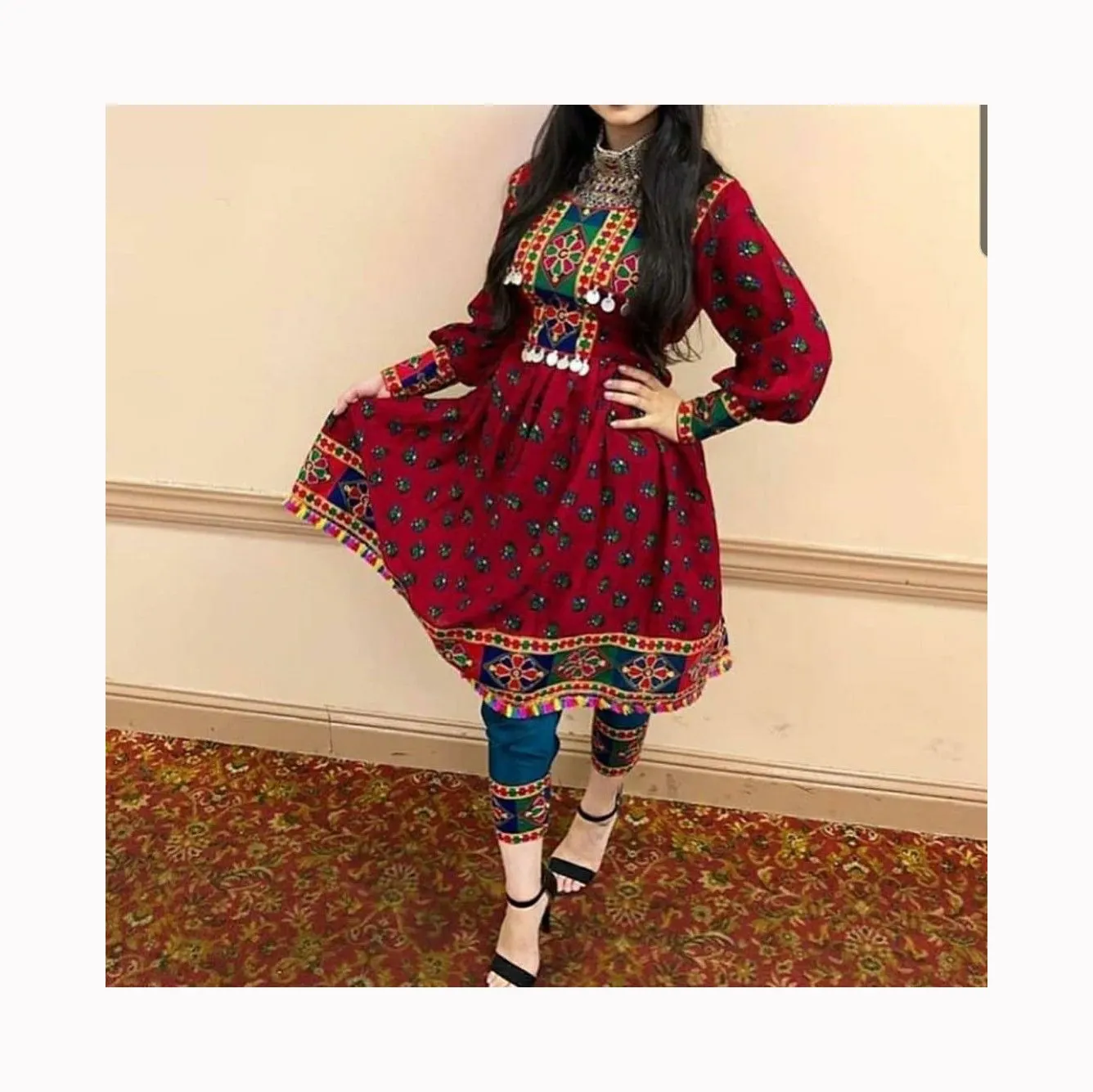 वस्त्र निर्माता कस्टम महिला अफगान कपड़े पोशाक कुची पोशाक अफगान पारंपरिक पोशाक
