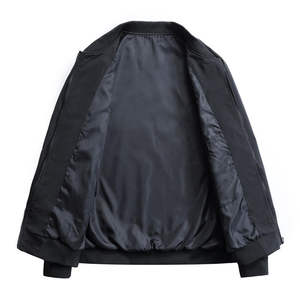 เสื้อแจ็คเก็ตบอมเบอร์สำหรับผู้ชาย ผลิตในปากีสถาน กันน้ำ กันลม ผ้าฝ้าย 100% แห้งเร็ว น้ำหนักเบา ระบายอากาศได้ดี เหมาะสำหรับวิ่งและกิจกรรมกลางแจ้งในฤดูหนาว - Product Image 1