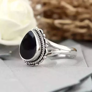 แหวนเงินแท้ 925 ประดับพลอยออนิกซ์สีดำธรรมชาติทรงลูกแพร์ 9x11 มม. สไตล์โบฮีเมียน ของขวัญสำหรับผู้หญิง ราคาโรงงาน - Product Image 4