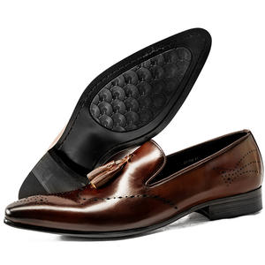 Nouvelles chaussures habillées pour hommes, design à pampilles, bout pointu, en cuir, style britannique, chaussures élégantes pour hommes. - Product Image 3