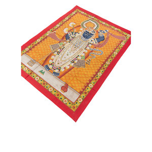 Tapisserie murale bohème en coton rouge-orange style Pichwai, motif portrait, pour extérieur, chambre, fêtes, Noël, Ramadan, ambiance cosy - Product Image 2