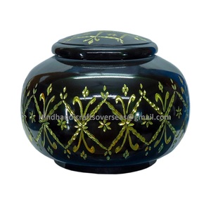 Urne de crémation noire en aluminium unique pour la fabrication et le fournisseur de souvenirs de stockage de cendres humaines par HHO d'Inde - Product Image 4
