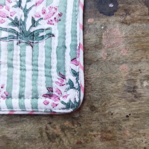 Haute qualité main bloc imprimé tissu matelassé thé caboteur ensemble avec passepoil tapis maison et Restaurant Table accessoires tapis - Product Image 2