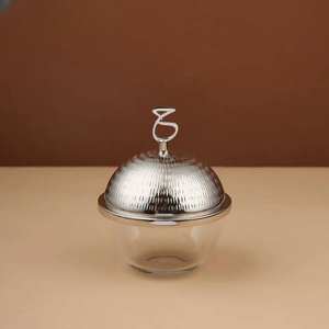 Cuenco Ovalado para Dátiles de Estilo Árabe de Oriente Medio para Ramadán, en Acabado Dorado, Diseño Moderno, Recipiente para Servir Dátiles con Soporte - Product Image 3