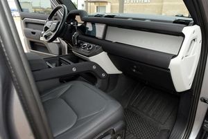 Offre Spéciale : Land Rover Defender 110 S AWD d'occasion 2023 - Prêt à être expédié - Product Image 2