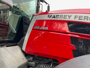 Tractor Agrícola Massey Ferguson GC 1725MB 8S.225 4WD de 25HP con Transmisión por Engranajes de Alta Productividad - Product Image 3