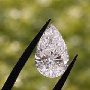 Diamant synthétique en laboratoire de 1 carat, taille poire, couleur D, clarté VVS1, CVD HPHT, certifié IGI, fournisseur en gros sur mesure - Product Image 4