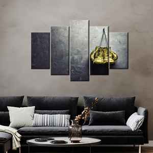 Elegante lienzo impreso con arte de boxeo: Decoración de pared con guantes dorados, paquete de 5: Lienzo enrollado tipo galería - Product Image 1