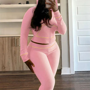 Ensemble deux pièces pour femme, style athleisure rétro Y2K, streetwear, avec logo personnalisé, broderie hivernale, velours décontracté, pantalon évasé et sweat à capuche - Product Image 5