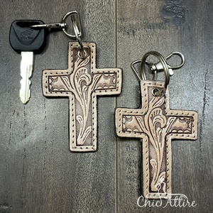 Llavero de Cuero Vacuno Hecho a Mano de Alta Calidad, Diseño Cruzado, Moderno, para Regalos Unisex, Último Modelo 2025 - Product Image 1