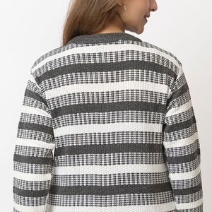 Suéter de mujer con patrón de punto de bloque de color suéter suave para mujer con cuello redondo suéter de punto de moda para mujer - Product Image 4