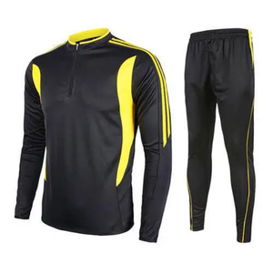 Survêtement noir pour homme Elite |   Combinaison d'entraînement personnalisée à rayures jaunes en chevron |   Ensemble d'équipe : short zippé, pantalon de jogging et veste de sport - Product Image 5