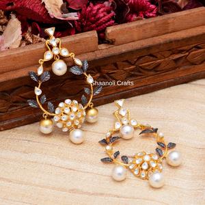 ต่างหูห้อยระย้าชุบทองทันสมัยประดับด้วยคุนดัน สไตล์โบฮีเมียนและเครื่องประดับงานแต่งงานแบบศาสนา เหมาะสำหรับสาวๆ ผู้หญิง งานปาร์ตี้ และงานหมั้น - Product Image 1