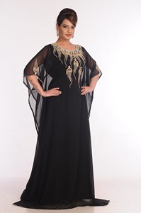 Caftans islamiques brodés en georgette noire - Product Image 3