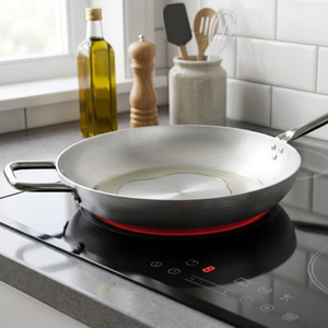 กระทะอลูมิเนียมแท้เคลือบสารกันติด ขนาด 40 ซม. ยี่ห้อ Pura Induction พร้อมหูจับสแตนเลส สำหรับใช้ในครัวเรือน - Product Image 3