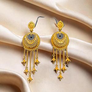 Boucles d'oreilles de fournisseurs en vrac serties de boucles d'oreilles traditionnelles de style Jhumka plaqué or 22CT bijoux pour femmes par les exportateurs - Product Image 1
