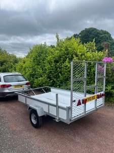 Semi-remorque à plateau plat à 3 essieux de haute qualité et robuste, plateau en acier de 40 pieds avec capacité de charge de 2 à 3 tonnes, vente de remorques de fret et utilitaires - Product Image 6