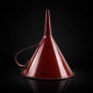 Embudo de Esmalte Marrón con Asa para una Transferencia de Líquidos sin Derrames, Diseño Duradero, Ideal para Cocina, Hogar y Almacenamiento - Product Image 2