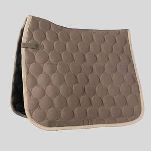 Almohadillas de sillín deportivas inglesas de alta venta al por mayor logotipo personalizado colores sólidos multiusos mejor precio calidad equipo de caballo fieltro - Product Image 2