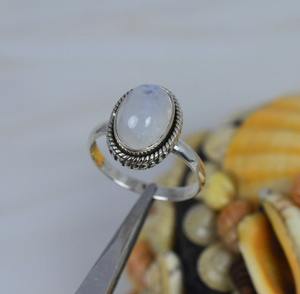 Anillo de Plata de Ley 925 con Piedra Preciosa de Diseño, Anillo de Piedra Lunar Arcoíris en Oferta, Joyería Hecha a Mano con Corte Ovalado, Regalo de Cumpleaños para Fiesta de Bodas - Product Image 4