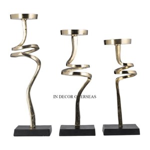 Juego de suministro directo de fábrica de 3 portavelas de diseñador único pulido brillante de plata fundida de aluminio de alta calidad al mejor precio - Product Image 1