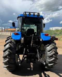 Tractor agrícola de calidad superior 100HP 4WD Holland Tractores de ruedas de invernadero agrícola nuevos y usados con motor para uso en césped - Product Image 2