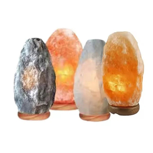 Lampes à fleurs en matériaux organiques avec des motifs de roses et de tulipes en sel rose de l'Himalaya, forme ronde sculptée durable - Product Image 1