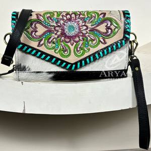 Sac à main mini bandoulière et pochette 2025 grande capacité en cuir de vachette floral brodé – Accessoire élégant et tendance - Product Image 1