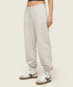 ชุดวอร์มออกกำลังกายผู้หญิงแบบโอเวอร์ไซส์ น้ำหนักเบา เหมาะสำหรับวิ่ง เดิน ทำกิจกรรมต่างๆ  ปักโลโก้ 3 มิติ  ชุดลำลองเข้าชุด 2 ชิ้น รับผลิตแบบ ODM OEM - Product Image 5