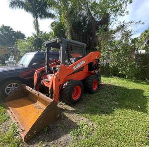 2016 Kubota Skid steer Loader-พลังงานที่เชื่อถือได้ในราคาที่คุ้มค่า - Product Image 1