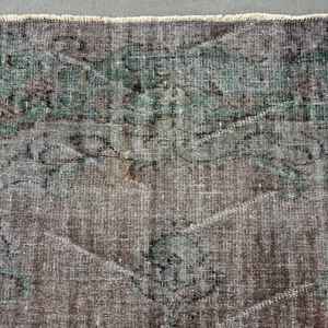 Alfombra Turca de 5.1x8.1 pies, Alfombra Vintage Grande, Alfombra de Lana con Estampado Animal Marrón - Product Image 5