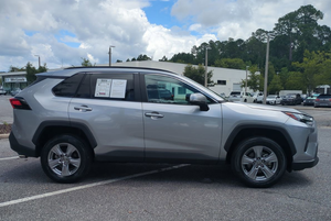 รถยนต์มือสองรับรองคุณภาพ ปี 2022 โตโยต้า RAV4 XLE เกียร์อัตโนมัติ 8 สปีด พร้อมระบบ W/OD โครงสร้างอะลูมิเนียมอัลลอยด์ ทนทาน เหมาะสำหรับการใช้งานในอุตสาหกรรม - Product Image 3