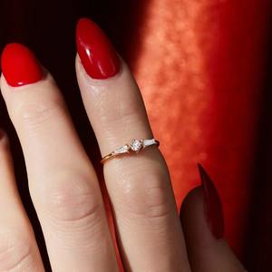 แหวนทอง10K สำหรับงานหมั้นเพชรบาแกตต์โมอิสซาไนท์แบบเรียวสองชั้นและกลมสุดพิเศษ - Product Image 4