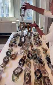 Adorable plateau décoratif ovale en acrylique Art Déco avec motif floral suspendu pour la maison, prix de gros compétitif en Inde - Product Image 4