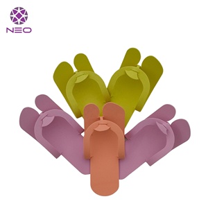 Sandalias para invitados de Spa, chanclas de Hotel, precio asequible, fácil de llevar, hechas de Material Premium, novedad de 2023 - Product Image 1
