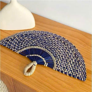 พัดมือจากหญ้าทะเลแบบพกพาทอ | พัดลมใบปาล์มตกแต่งสำหรับงานปาร์ตี้เขตร้อนหรือใช้ในชีวิตประจำวัน - Product Image 3