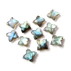 พลอยแกะสลักรูปดอกไม้ลาบราดอไรต์ธรรมชาติขนาด12มม. - Product Image 1