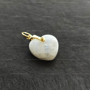 จี้พลอยมูนสโตนสีรุ้งเรียบธรรมชาติ12มม. ขายดีที่สุดสำหรับผู้หญิงเงินสเตอร์ลิงรูปหัวใจโรเดียม - Product Image 3