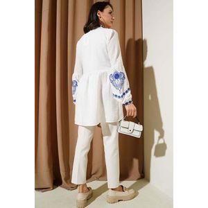 เสื้อคลุมปักแขนบอลลูนด้านหน้าผ้าลินินสีขาว - Product Image 1