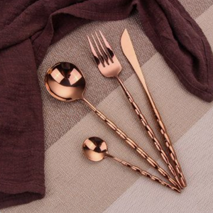 Ensemble de couverts de dîner de style de luxe Couverts polis à l'or rose Couverts scandinaves modernes Dîner de vacances - Product Image 1