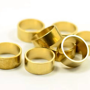 Anneaux de serviette en rotin élégants Expérience culinaire raffinée Décoration de table en osier - Product Image 1