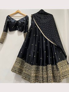 Bordado Semi-Cosido Reversible Chinon Seda Lehenga Choli Dupatta Conjunto para Mujeres Fiesta Estilo Casual Código Renuka - Product Image 3