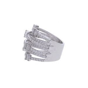 Anillo envolvente ancho multibanda de oro de 14 quilates con baguette y diamantes redondos, joyería elegante y moderna de lujo para mujer - Product Image 5