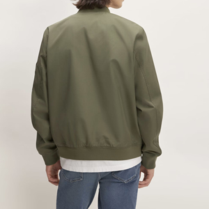 Chaqueta de hombre con cuello alto, chaqueta bomber con cremallera y logotipo personalizado, color sólido, impermeable, al por mayor. - Product Image 2