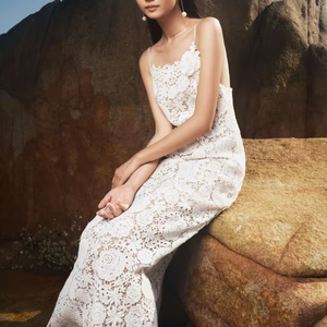 เดรสยาวลูกไม้สีขาวลายดอกไม้ 3 มิติ สไตล์หรูหราสำหรับฤดูร้อน ชายหาด เซ็กซี่ - Product Image 1