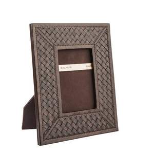 Marco de fotos artístico de madera rústica para la pared de la sala de estar que combina simplicidad, elegancia, durabilidad y diseño sostenible. - Product Image 6