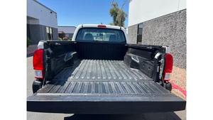 VENTAS EXPERTAS 2023 SR Access Cab 6.1' Bed I4 RWD Automático Volante a la Izquierda Asientos de Cuero Coches Usados Premium de Temporada - Product Image 6