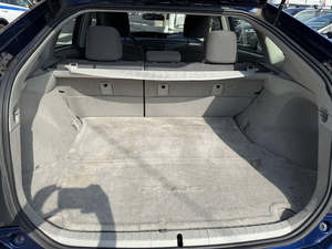 2010 usado To-yo-ta Pri_us Cuatro - Product Image 5