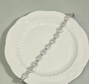 Personalizado IGI certificado Moissanite diamante 10K/14K/18K oro sólido cuatro puntas plata tenis cadena pulsera - Product Image 3